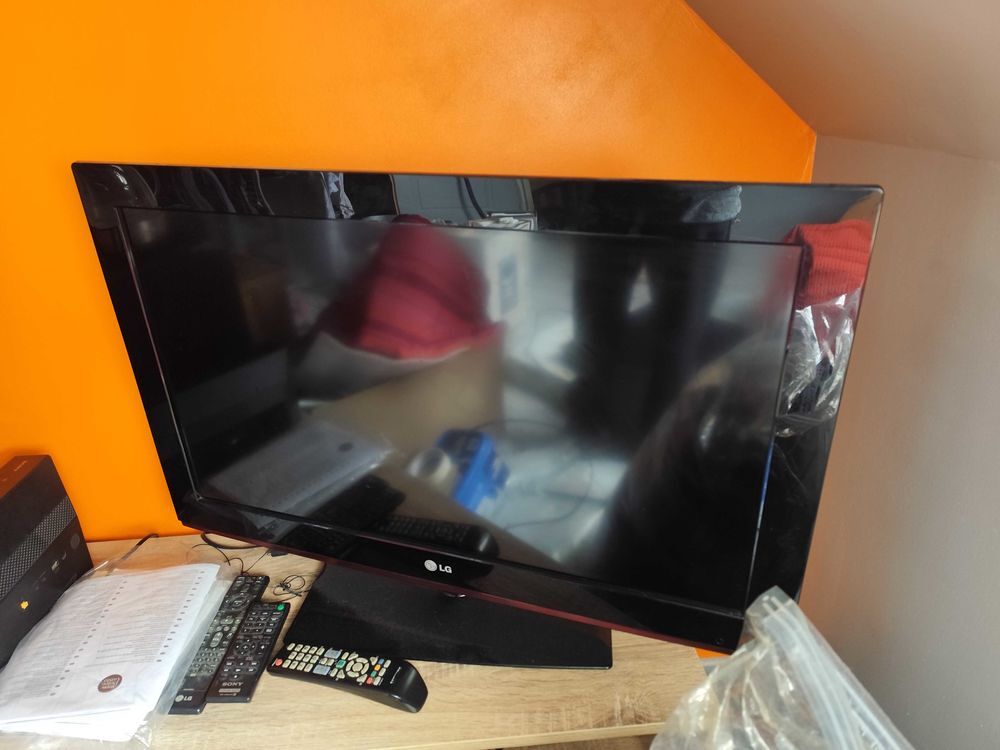 &agrave;‰cran plat LG 80 cm/32 pouces Photos/Video/TV