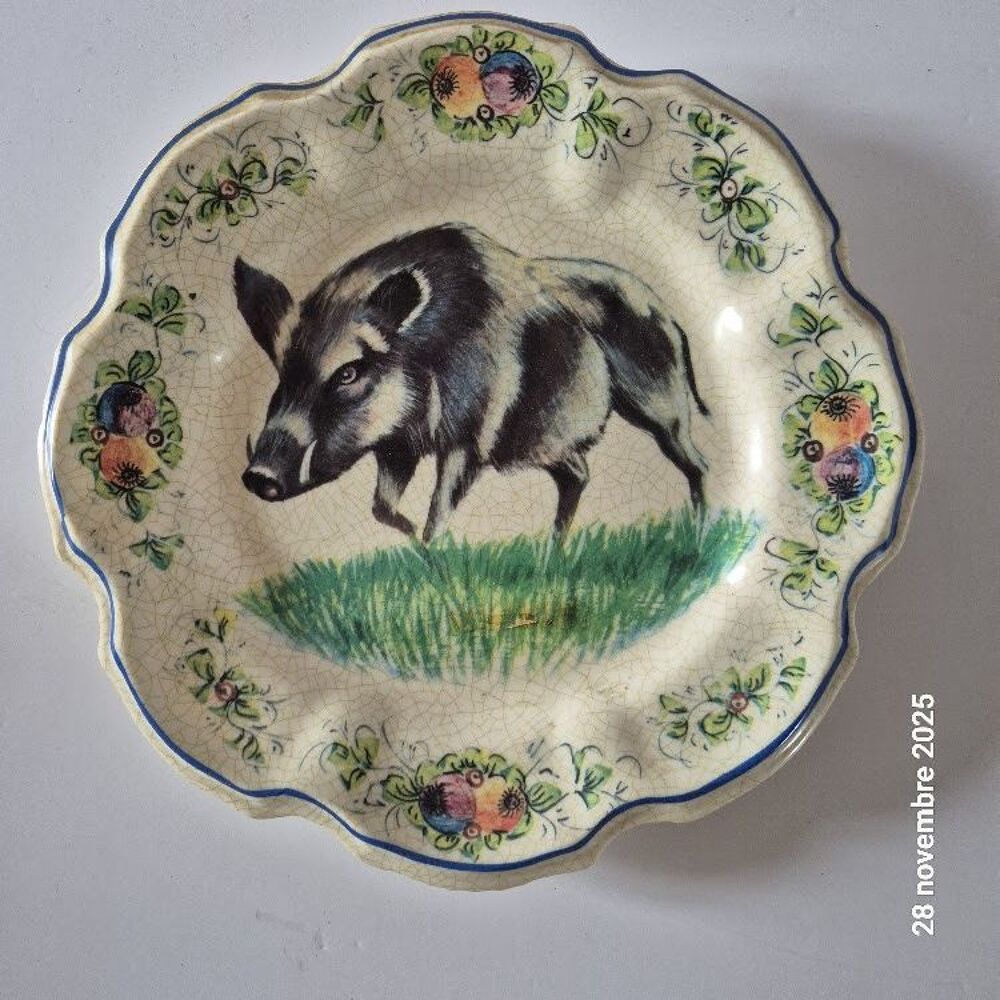Assiette d&eacute;corative vintage sur le th&egrave;me de la chase, avec Décoration