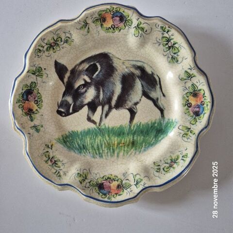 Assiette décorative vintage  sur le thème de la chase, avec  6 Saumur (49)