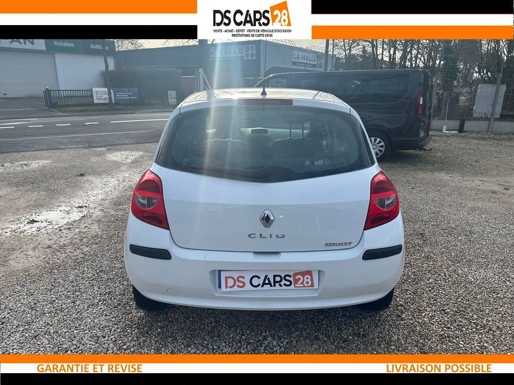 Clio III Clio 1.2 16V 75 Pack Authentique 2005 occasion 28000 Chartres