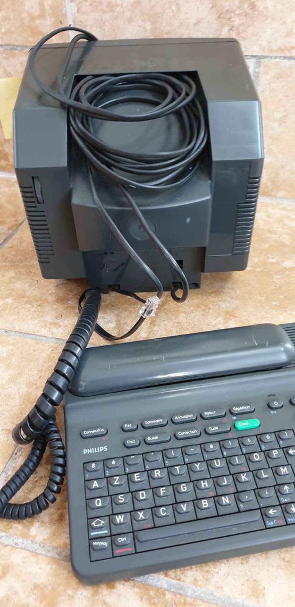 minitel et t&eacute;l&eacute;phone Téléphones et tablettes