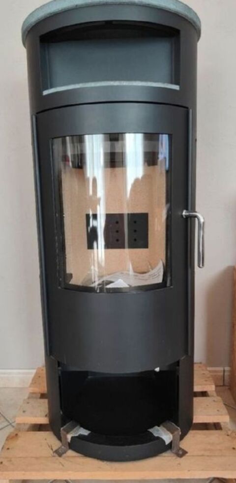 Po�le � bois neuf sur palette 999 Gron (89)