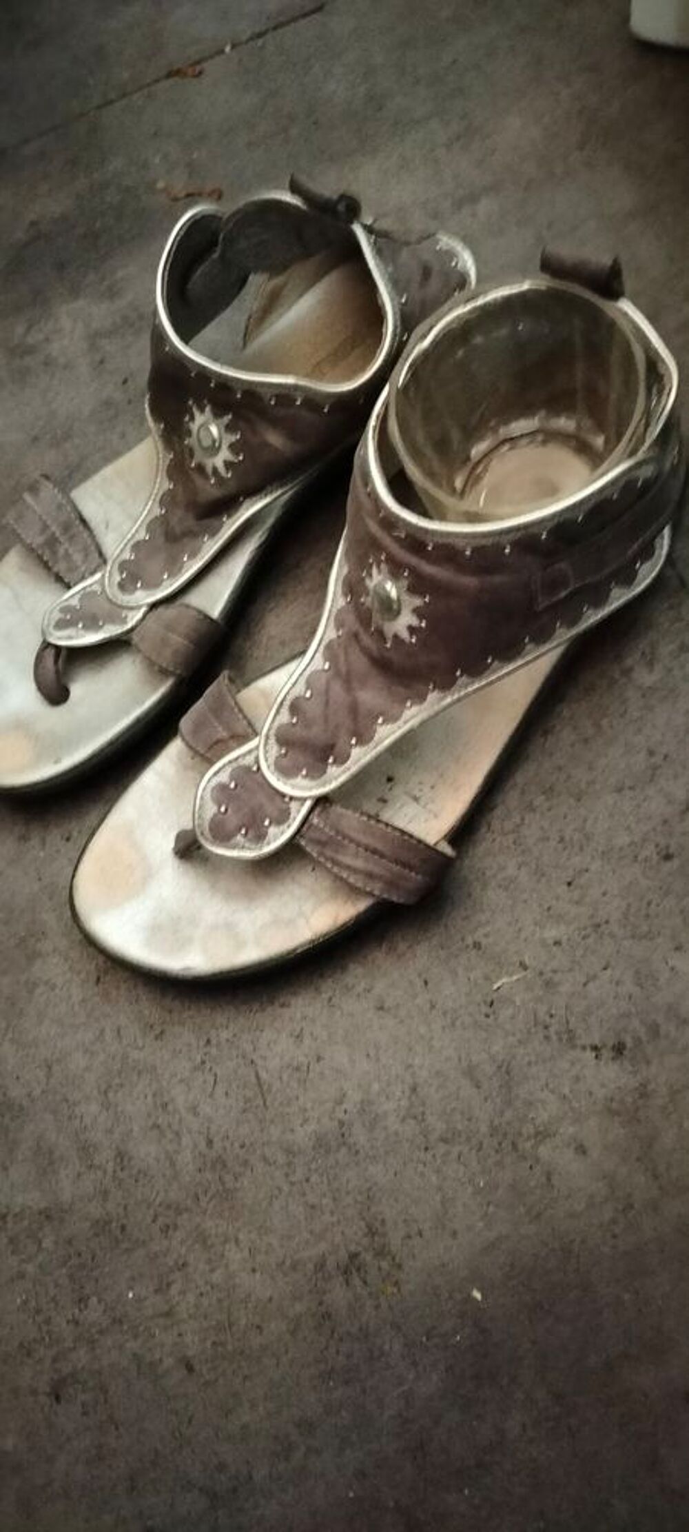 Sandale cuir pataugas pointure 38 tr&egrave;s bon &eacute;tat Chaussures