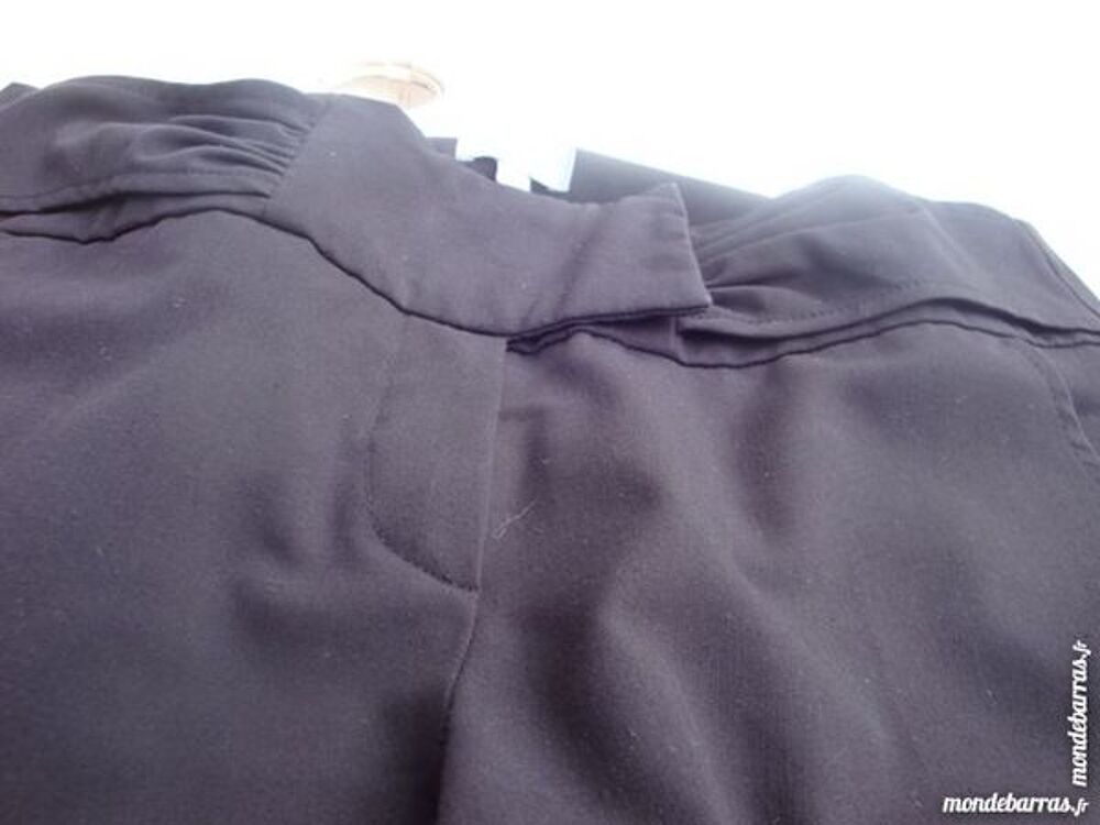 Pantalon noir habill&eacute; Marque NAFNAF Vêtements