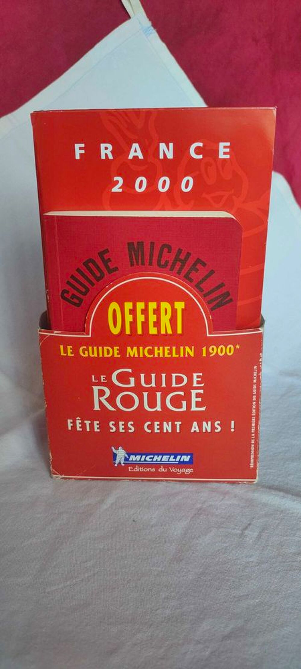 Le guide rouge f&ecirc;te ses cent ans Livres et BD