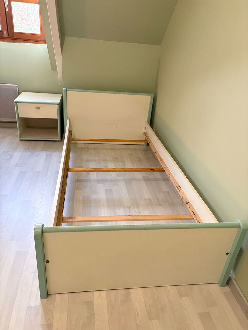Ensemble Lit 90 X 200 et chevet Meubles