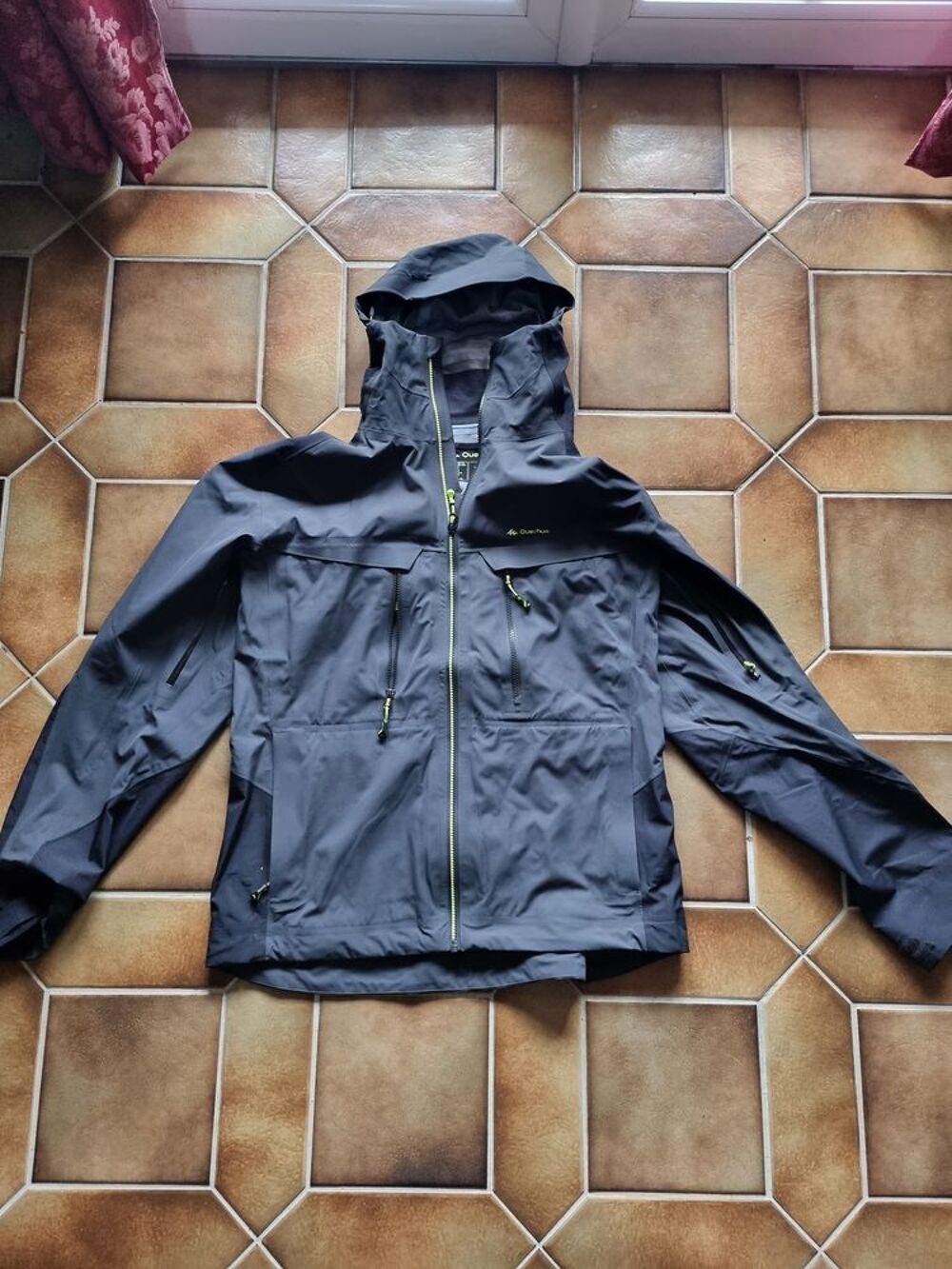 Veste Quechua grise pour homme taille XL Vêtements