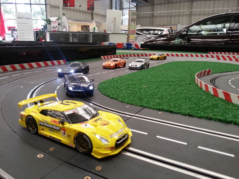 CIRCUIT DE SLOT-RACING Jeux / jouets