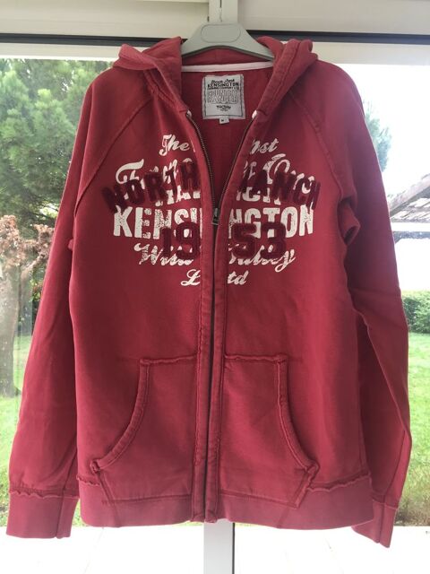 Sweat rouge zipp  capuche 4 Saujon (17)