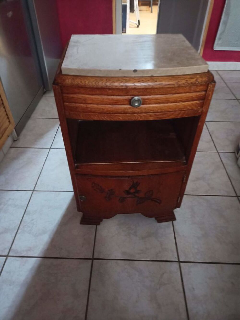 table de chevet ancienne . Meubles