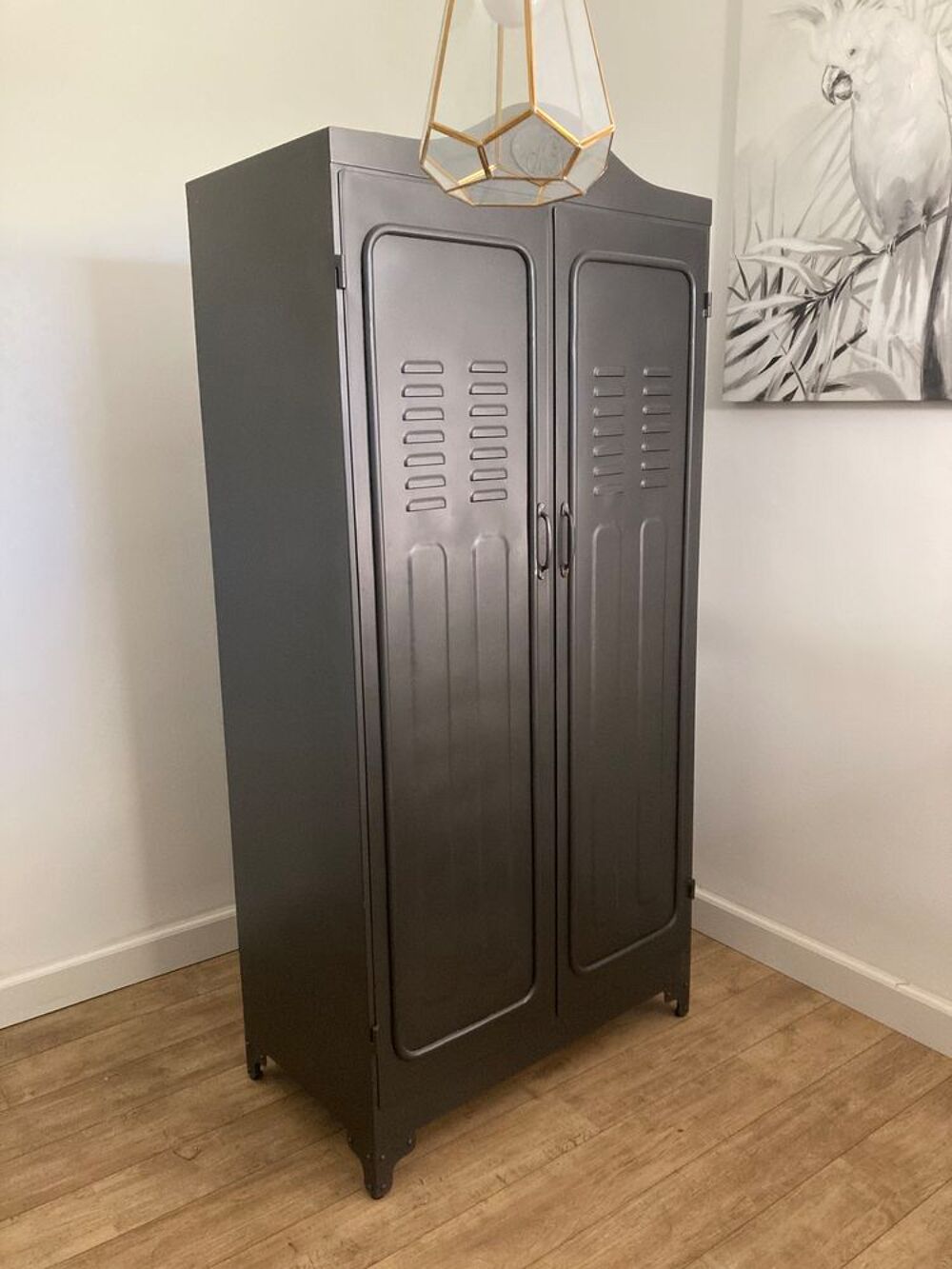 Armoire m&eacute;tal maisons du monde Meubles