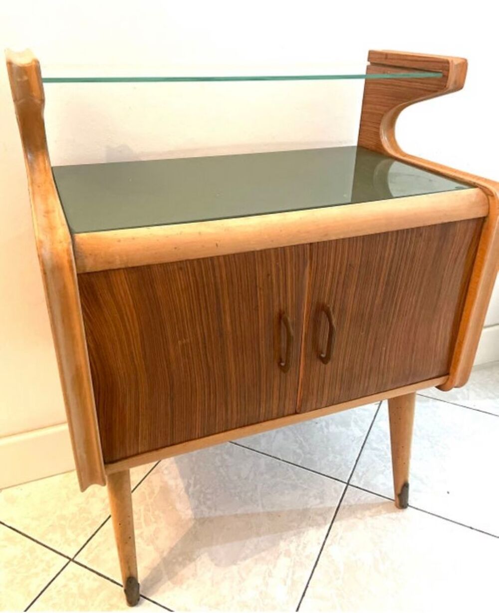 Petit meuble 1950s Vintage Design Italen avec 2 portes . Meubles