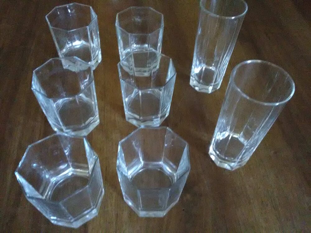Verres (8) / le lot (ou &agrave; l'unit&eacute;)
Cuisine