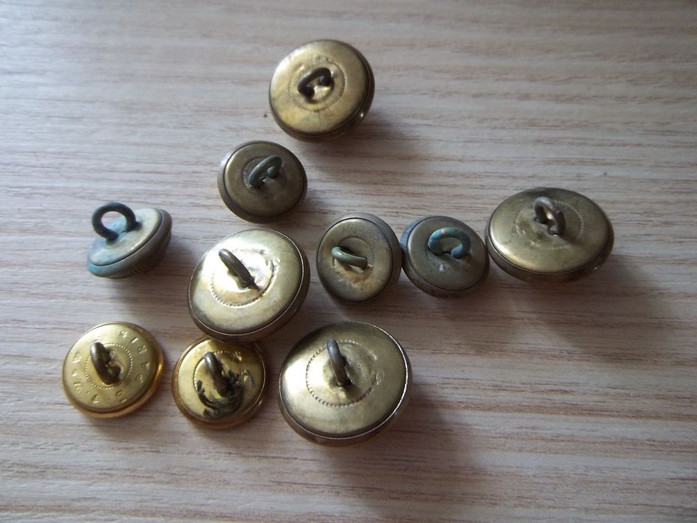 Lot de boutons anciens infanterie collection militaire 