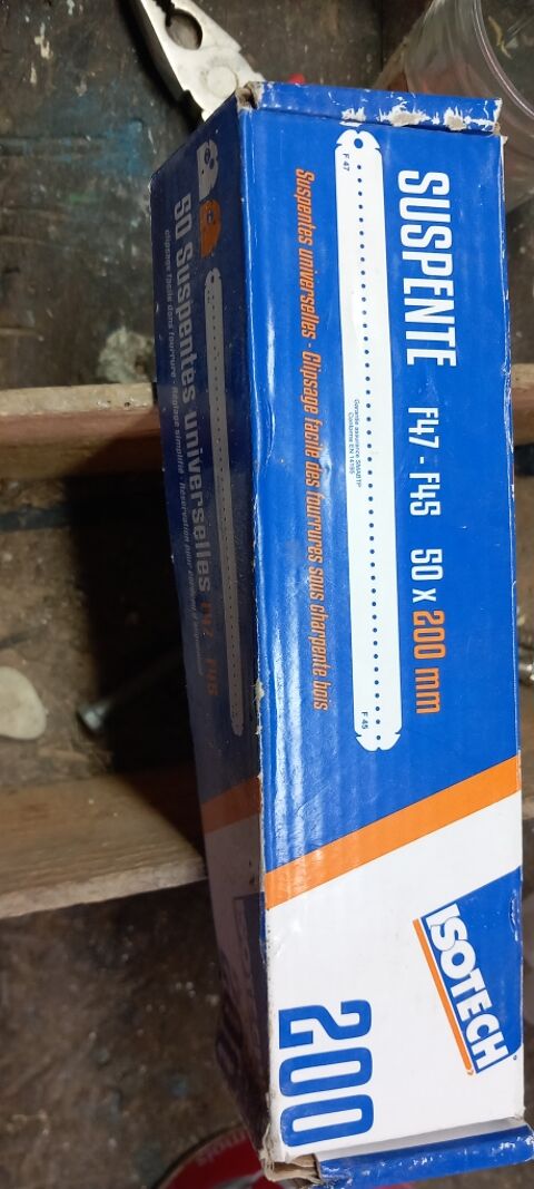 lot de 30 suspente 20 Cr�cy-sur-Serre (02)