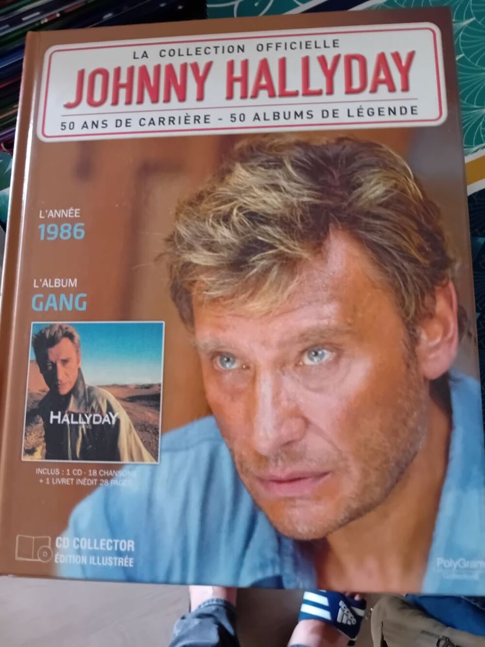  collection officielle johnny Hallyday 50 LIVRETS + CD CD et vinyles