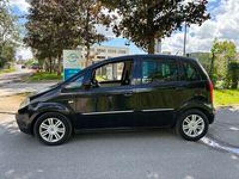 Musa 1.9 Multijet Platino 2004 occasion 77450 Montry