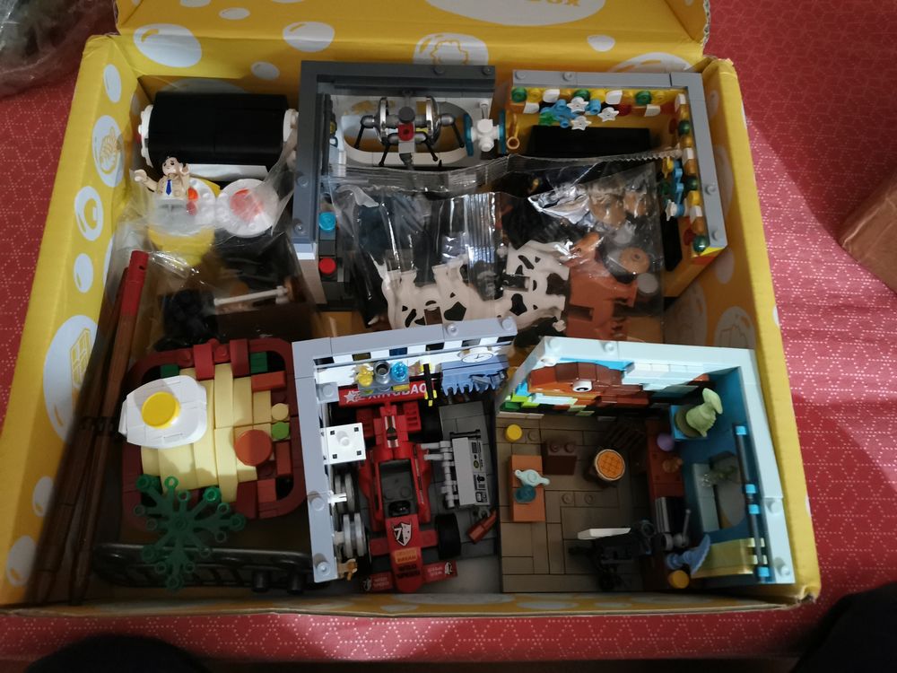LOT COMPATIBLE LEGO Jeux / jouets