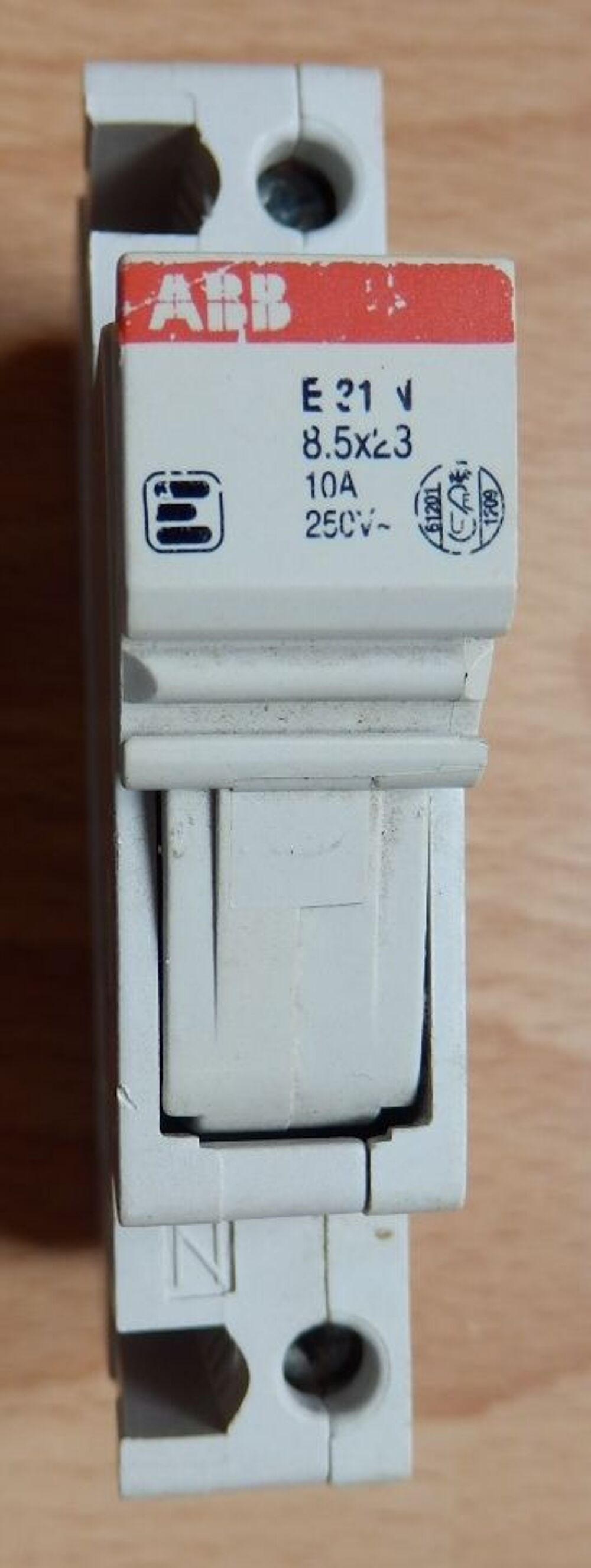 Porte fusible ABB 10 A : Tr&egrave;s bon &eacute;tat Bricolage
