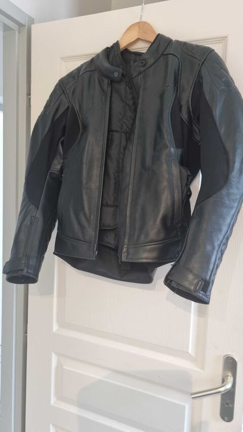 Un lot de tenue de moto femme Montferrier-sur-Lez (34)