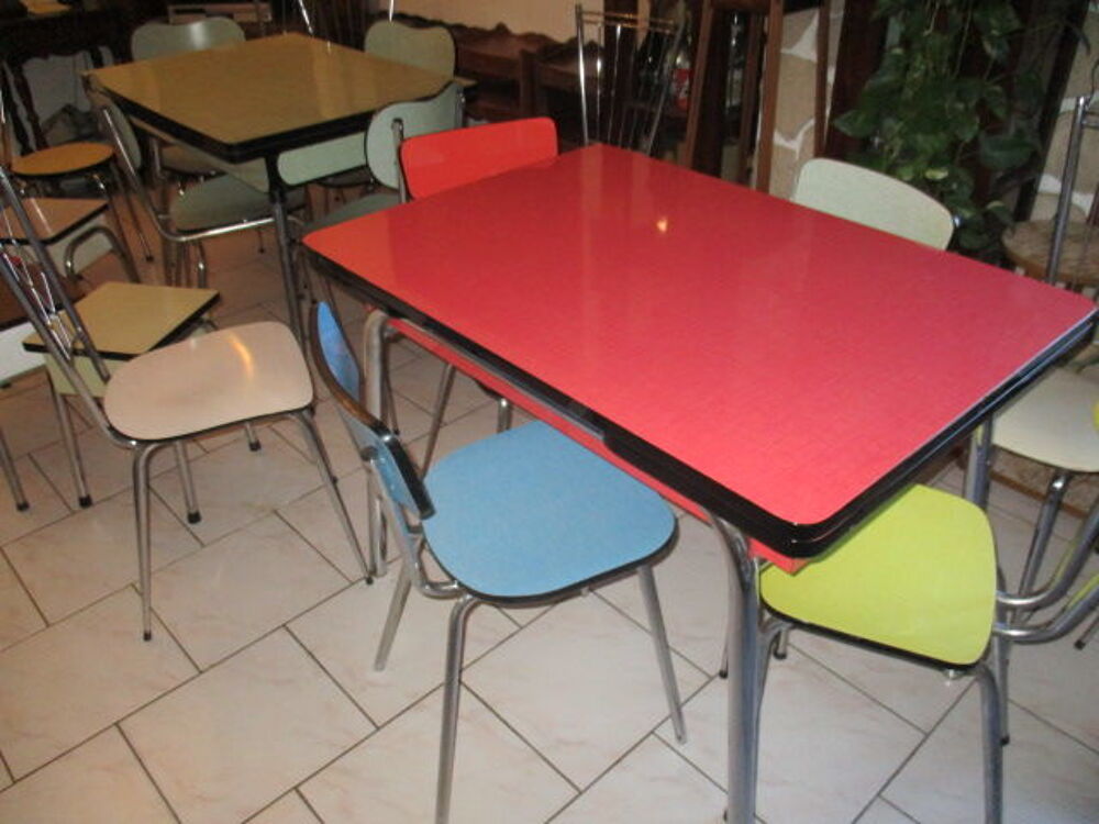 Chaises tables en formica Meubles