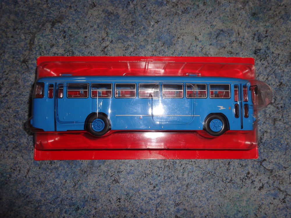 Miniatures trois autobus 1/43 - NEUF - 
