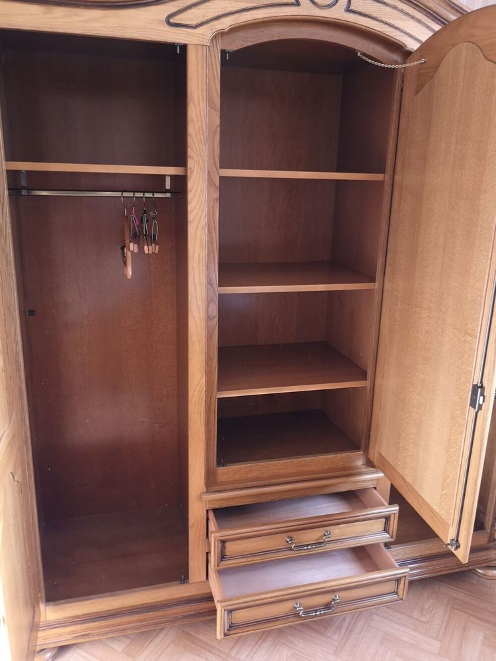 armoire style ancien Meubles