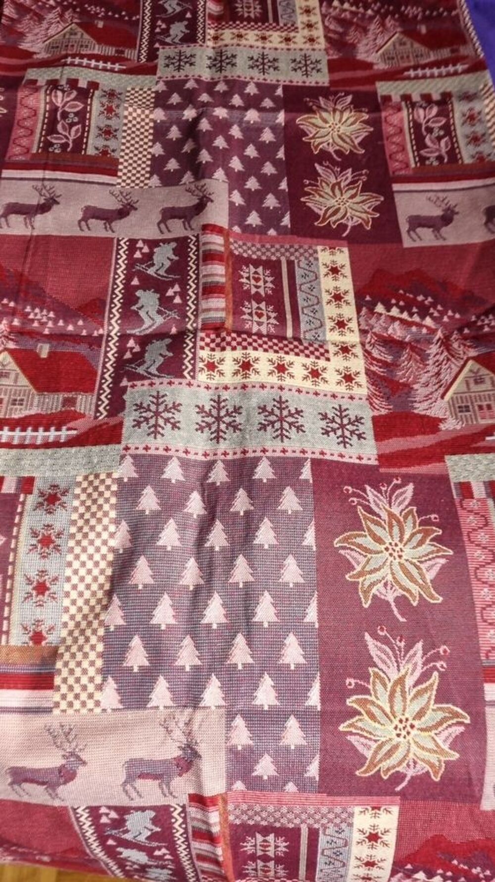 Nappe neuve 130 x 140. Artisanale Décoration