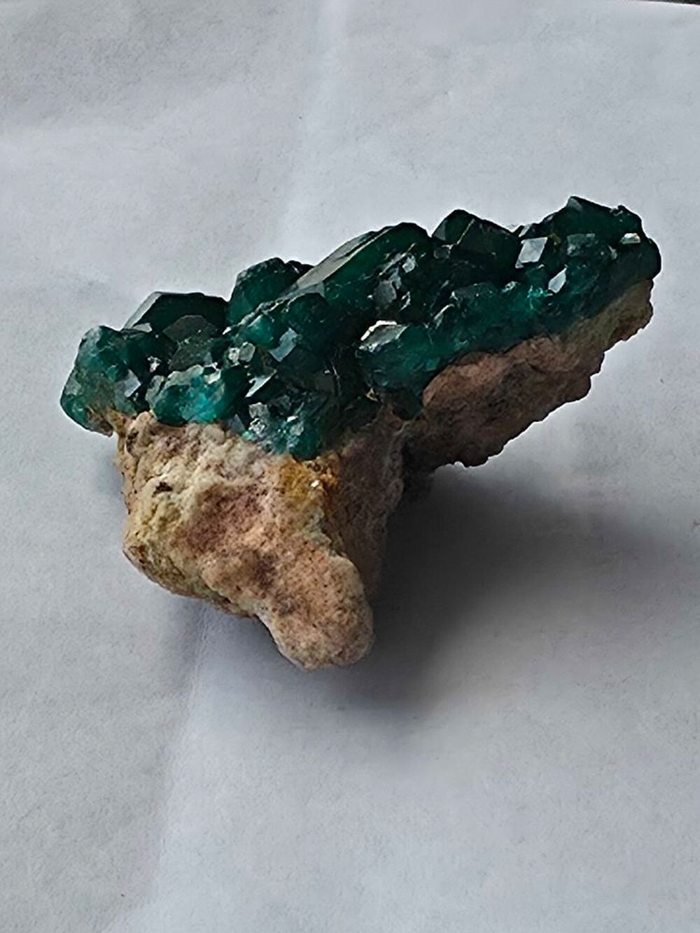 Magnifique Dioptase naturelle du Congo sur gangue-Katanga-26g 