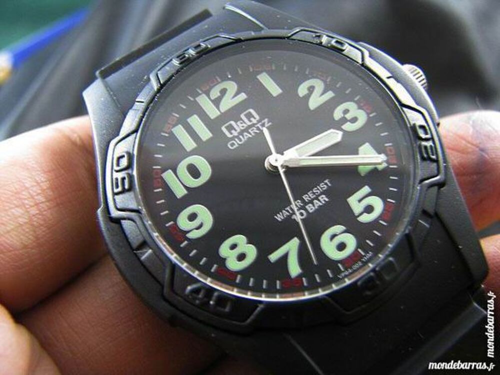 QQ MILITAIRE 2000 montre homme DIV0182 Bijoux et montres