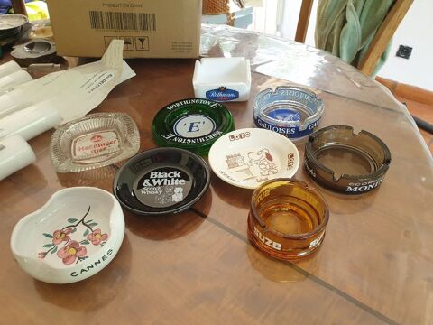 Cendriers publicitaires de collection 10 Mouxy (73)