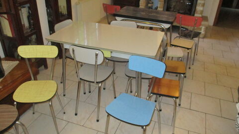  chaises tables et tabourets  en formica 30 Lingolsheim (67)