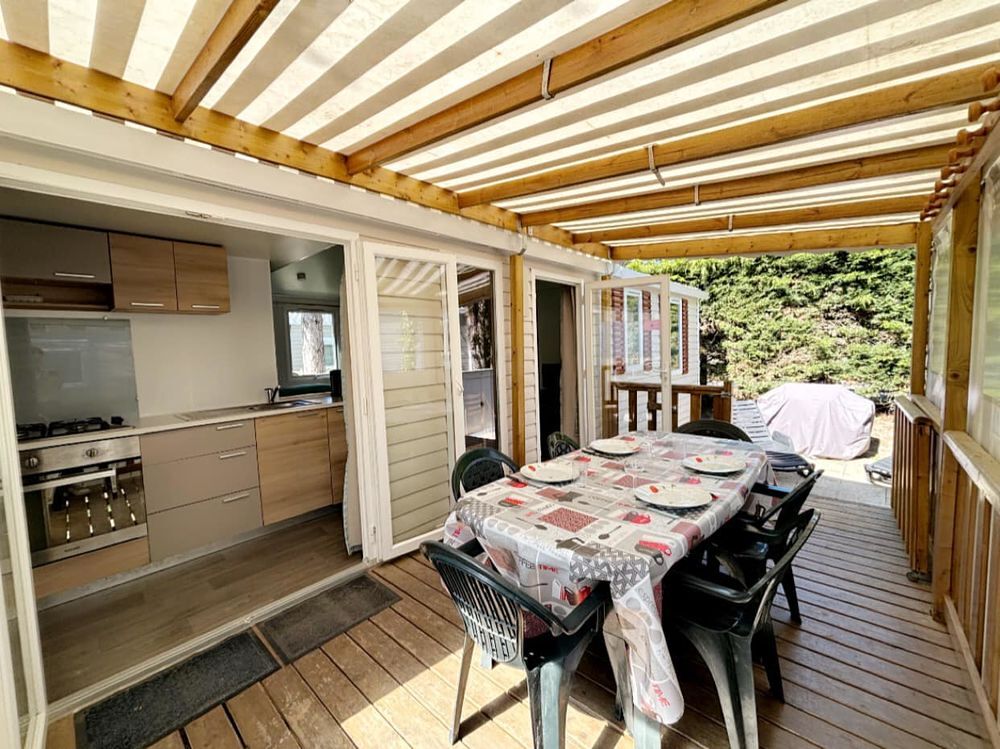 Terrasse avec b&acirc;ches Bricolage