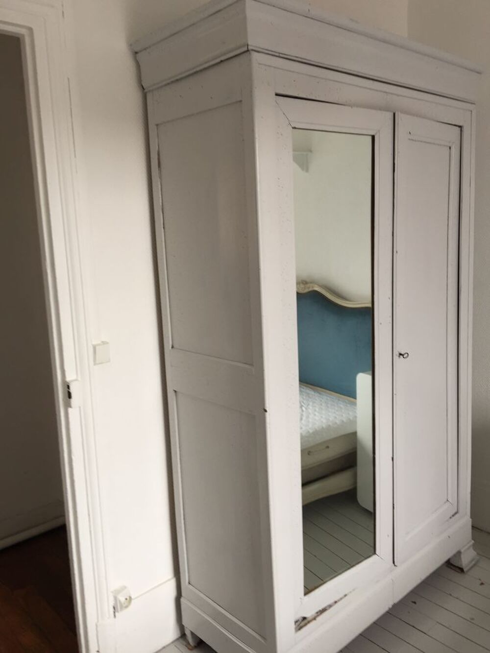 Armoire ancienne peinte en blanc avec miroir 150 Meubles