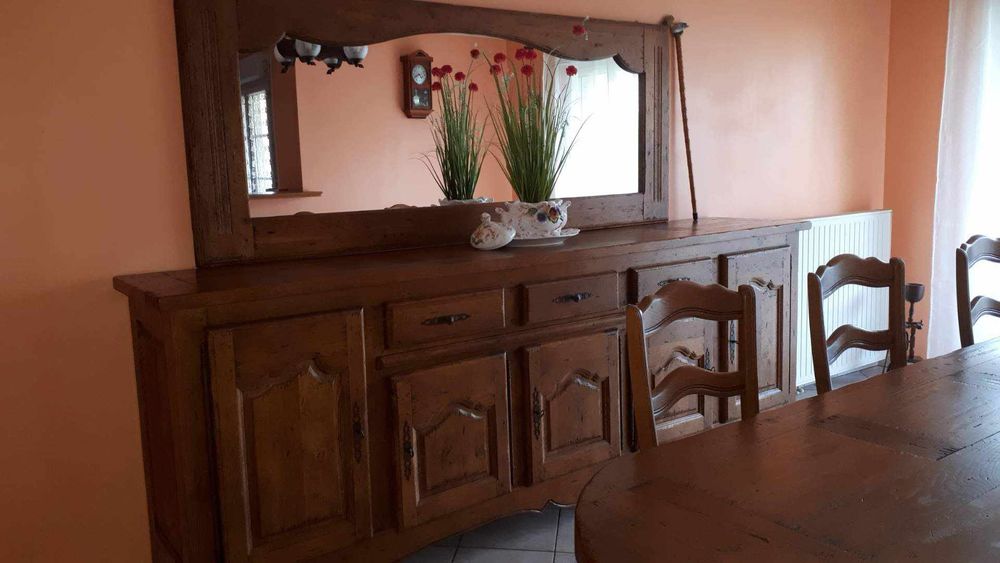 Salle &agrave; manger d&eacute;crivez pr&eacute;cis&eacute;ment Meubles
