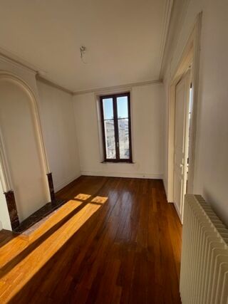  Appartement à louer 3 pièces 67 m²