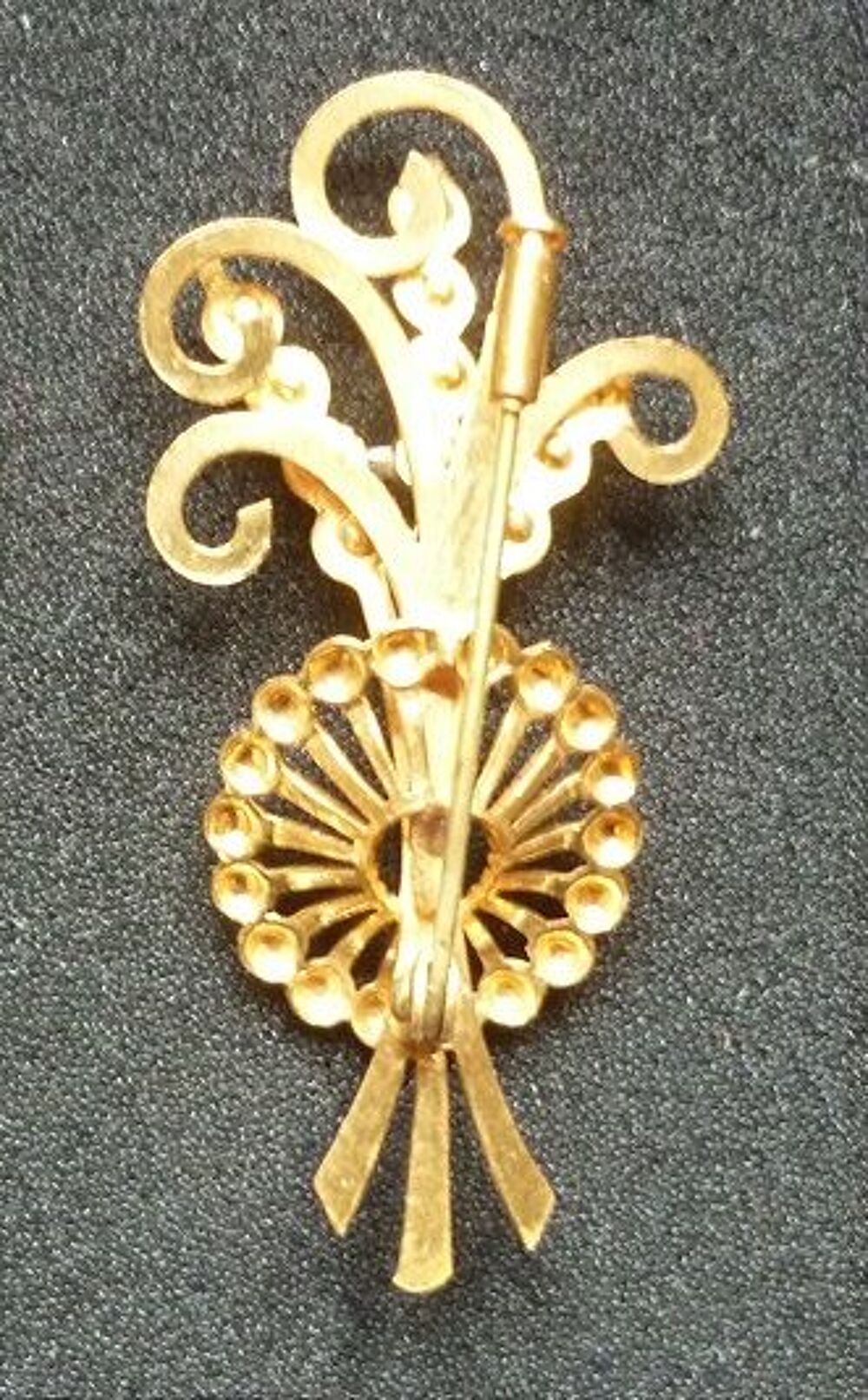 BIJOU FANTAISIE ancien (Mi XX&egrave;me) BROCHE m&eacute;tal dor&eacute; diamants Bijoux et montres