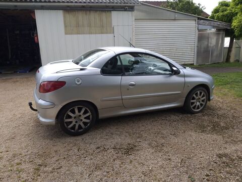 Peugeot 206 CC 1.6 HDi 16v FAP Sport 2007 occasion Saint-C&eacute;r&eacute; 46400