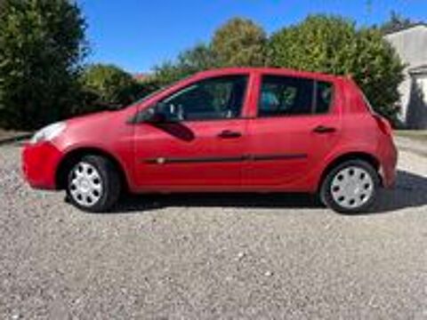 Clio III dCi 70 115g eco2 Business 2010 occasion 33530 Bassens