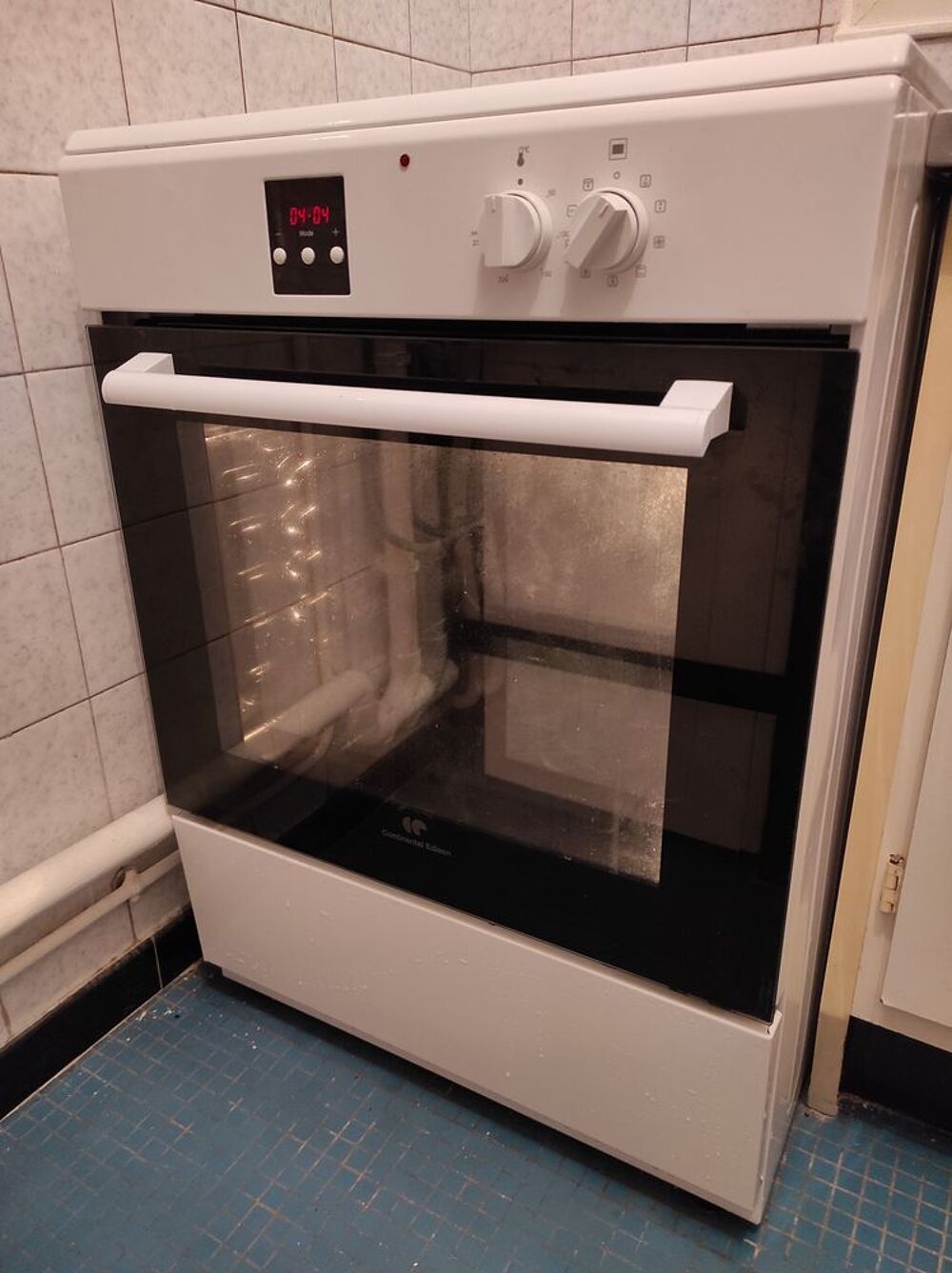 Cuisini&egrave;re induction Continental Edison four 65L Electroménager