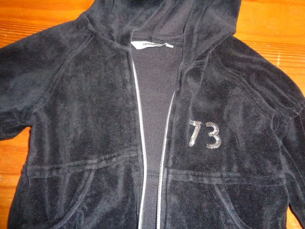 Veste &agrave; capuche velours noir 3 Pommes 8 ans en TBE &agrave; 5 euros Vêtements enfants