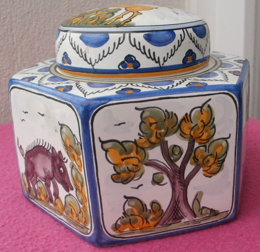 Pot couvert / Bonbonni&egrave;re / Sucrier &agrave; 6 faces, en porcelaine Décoration
