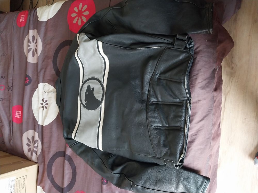 Blouson moto Vêtements