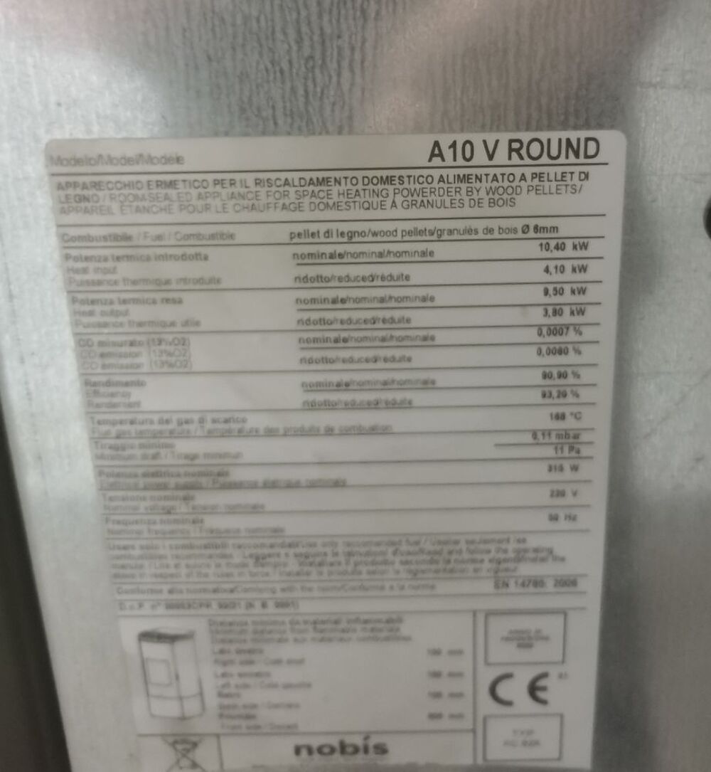 A SAISIR: POELE A GRANULES NOBIS MODELE A10V ROUND Meubles