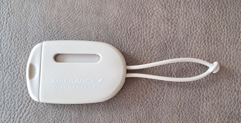 porte &eacute;tiquette valise de voyage air france by le tanneur Maroquinerie