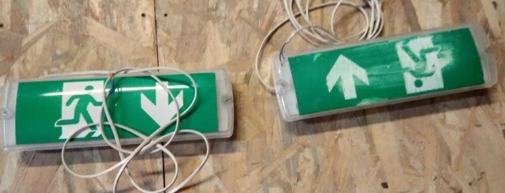  2 BLOCS SECOURS LUMINEUX Bricolage