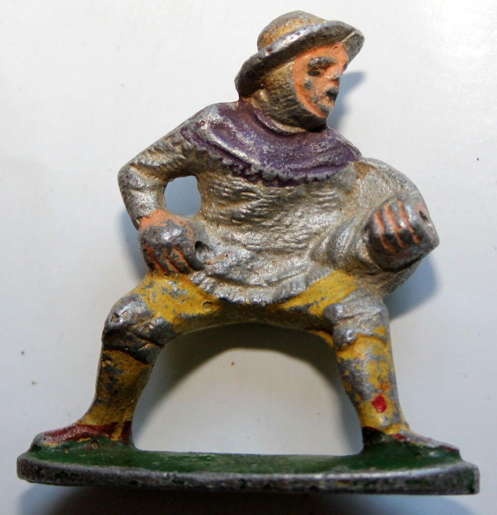 QUIRALU Chevalier Moyen Age Lancier Guerre de 100 ans 
1950 Jeux / jouets
