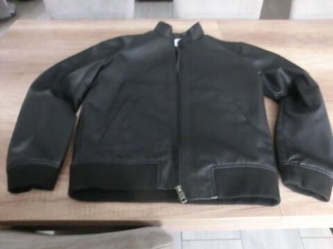  beau blouson cuir casi neuf
30 Gendreville (88)