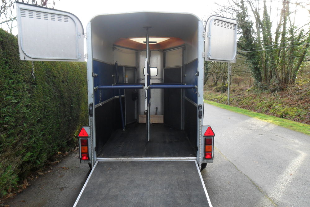   van 2 places ifor williams 