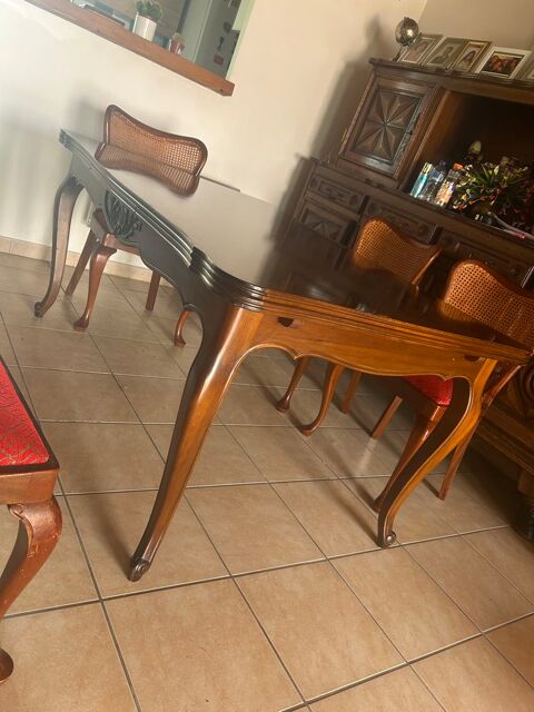 Grande table avec rallonge et 6 chaises Carpentras (84)